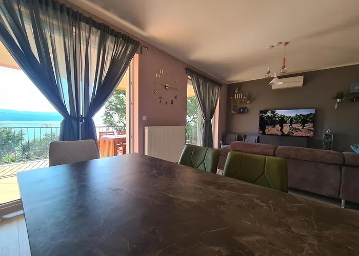 Family Apartment Nekic